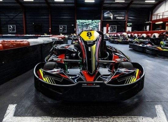 Karten in Bilzen bij Fastlane Karting Bilzen: kom 1x karten.